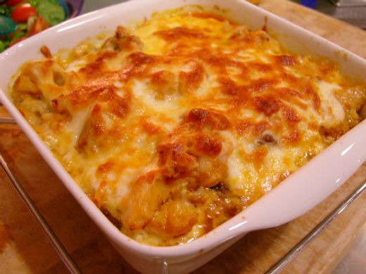 Fırında Beşamel Soslu Kıymalı Patates Tarifi ve Malzemeleri