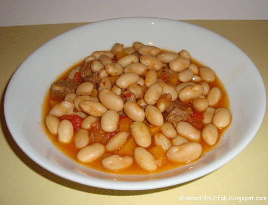 Kıymalı Barbunya Tarifi ve Malzemeleri